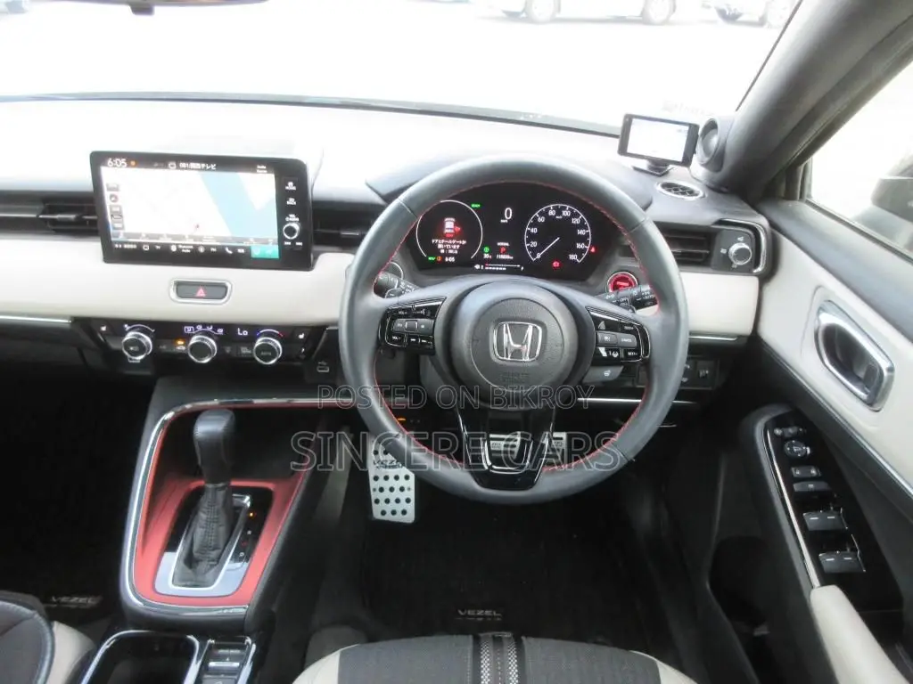 Honda Vezel 2021 Beige