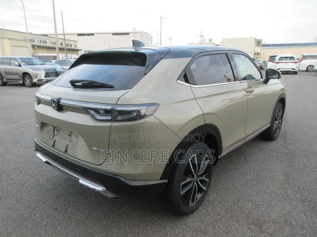 Honda Vezel 2021 Beige