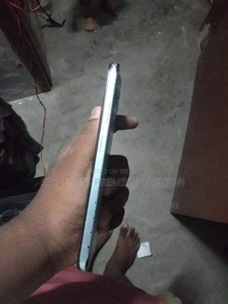 Infinix 128 GB