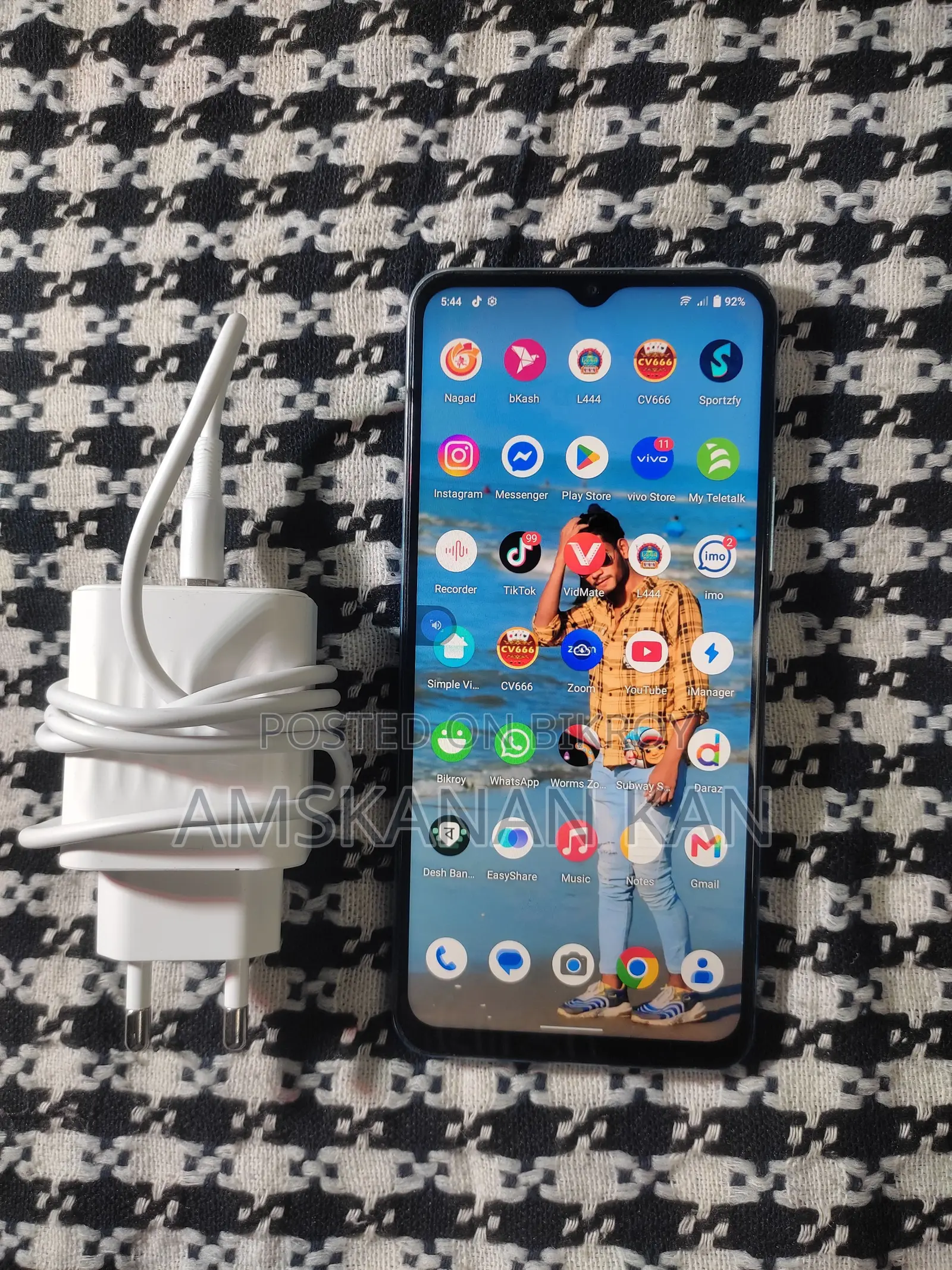 Vivo Y15s 32 GB