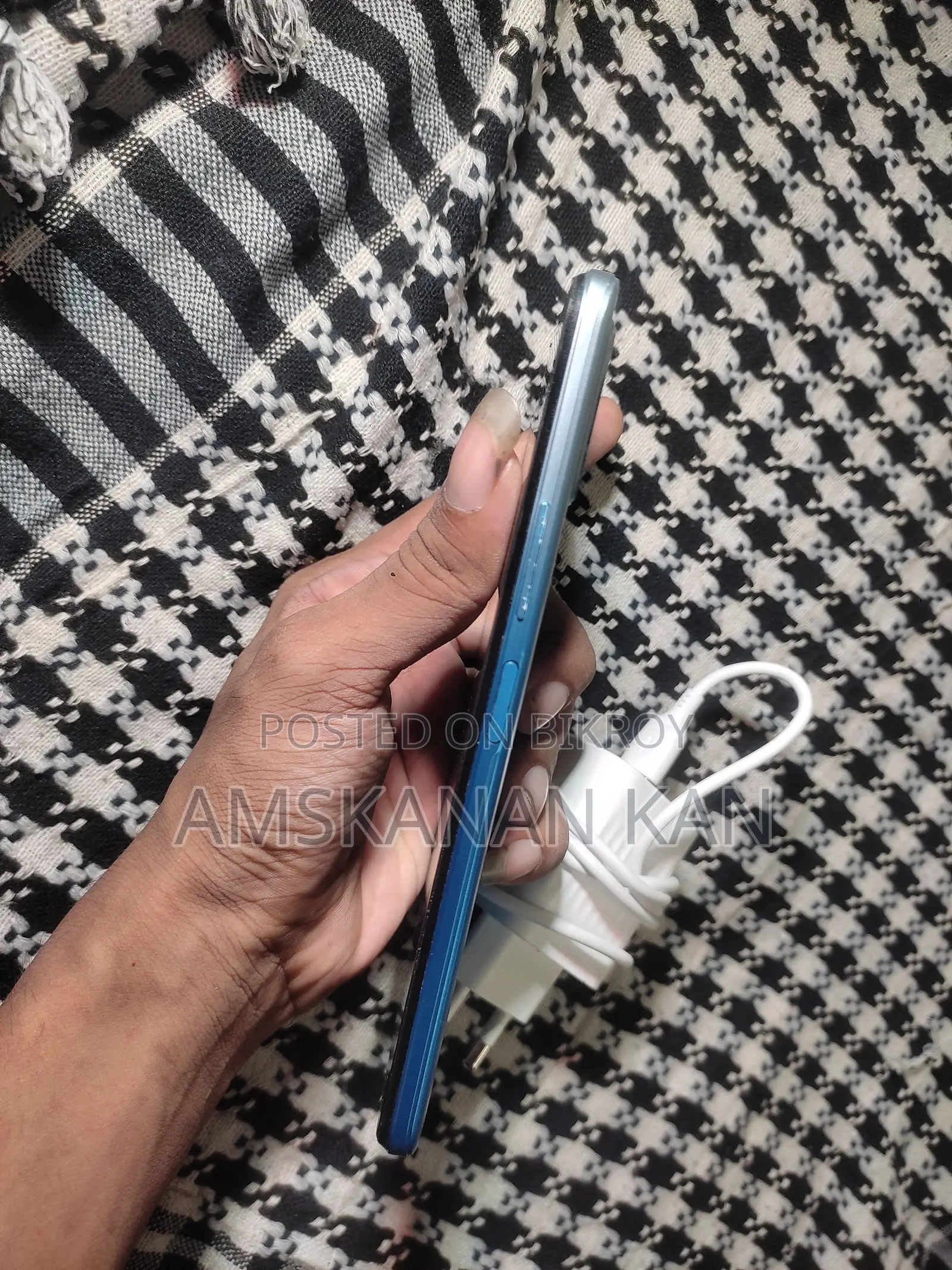 Vivo Y15s 32 GB