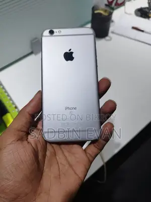 Apple iPhone 6s 64 GB Silver
