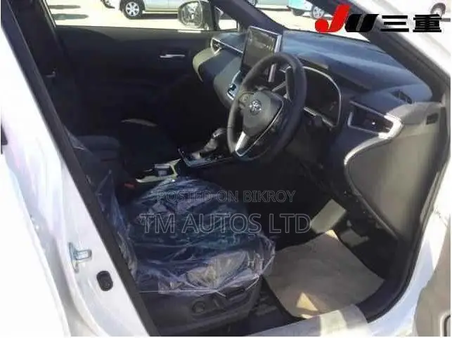 টয়োটা করোল্লা ক্রস ২০২৫ পার্ল