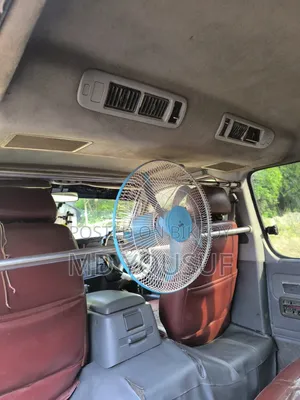 Toyota HiAce 2004 White