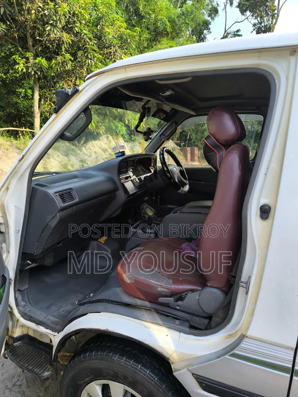 Toyota HiAce 2004 White