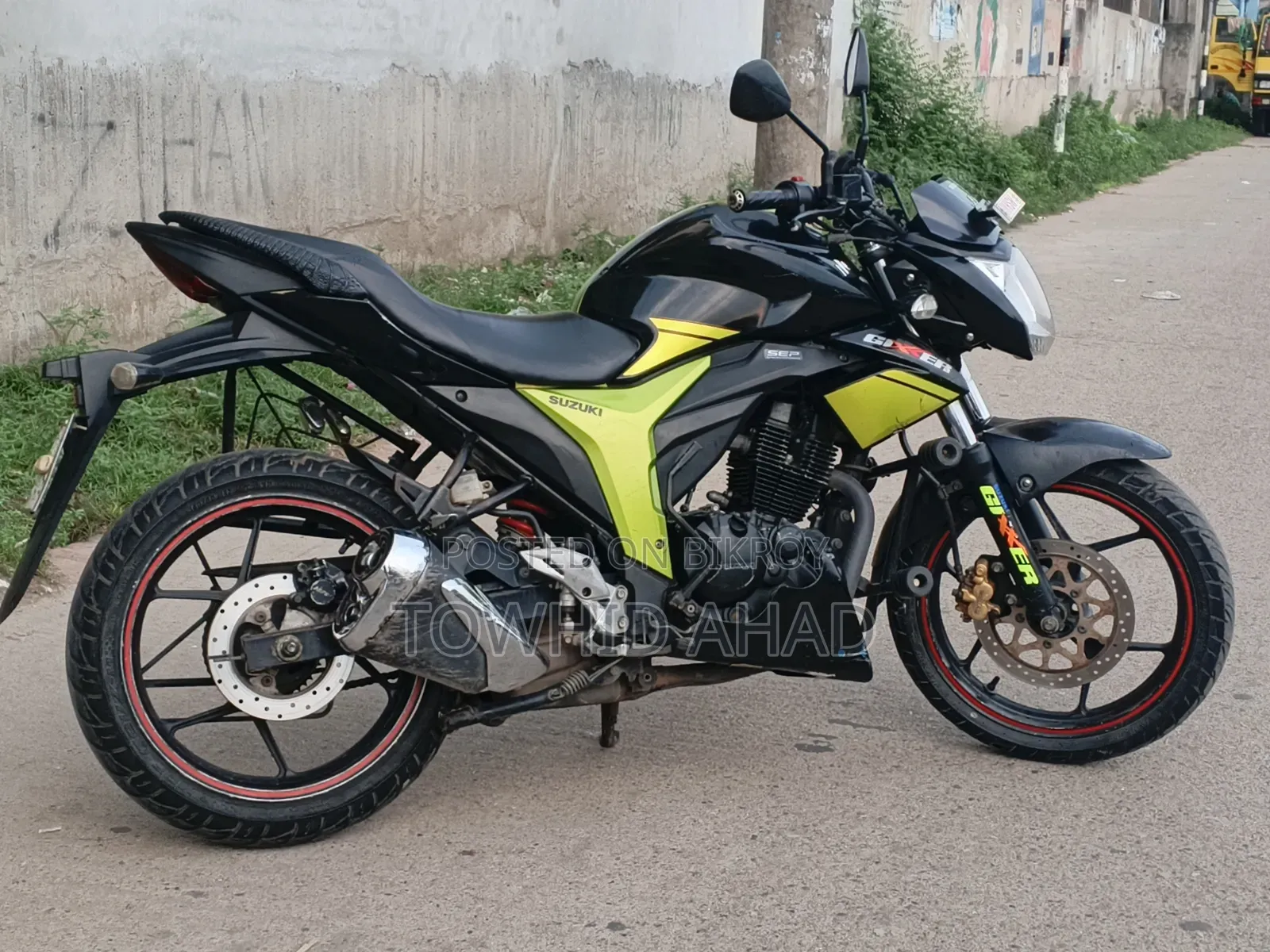 সুজুকি জিক্সার ২০১৭ কালো