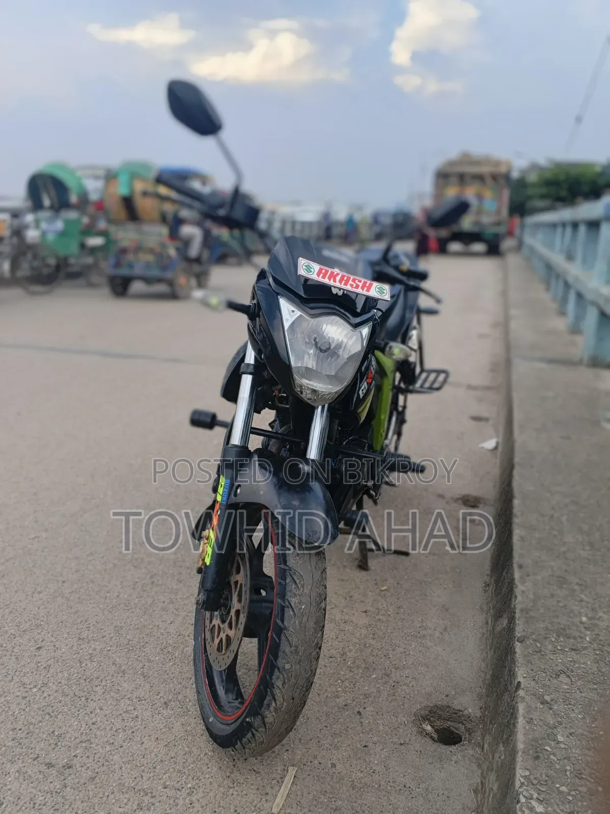 সুজুকি জিক্সার ২০১৭ কালো