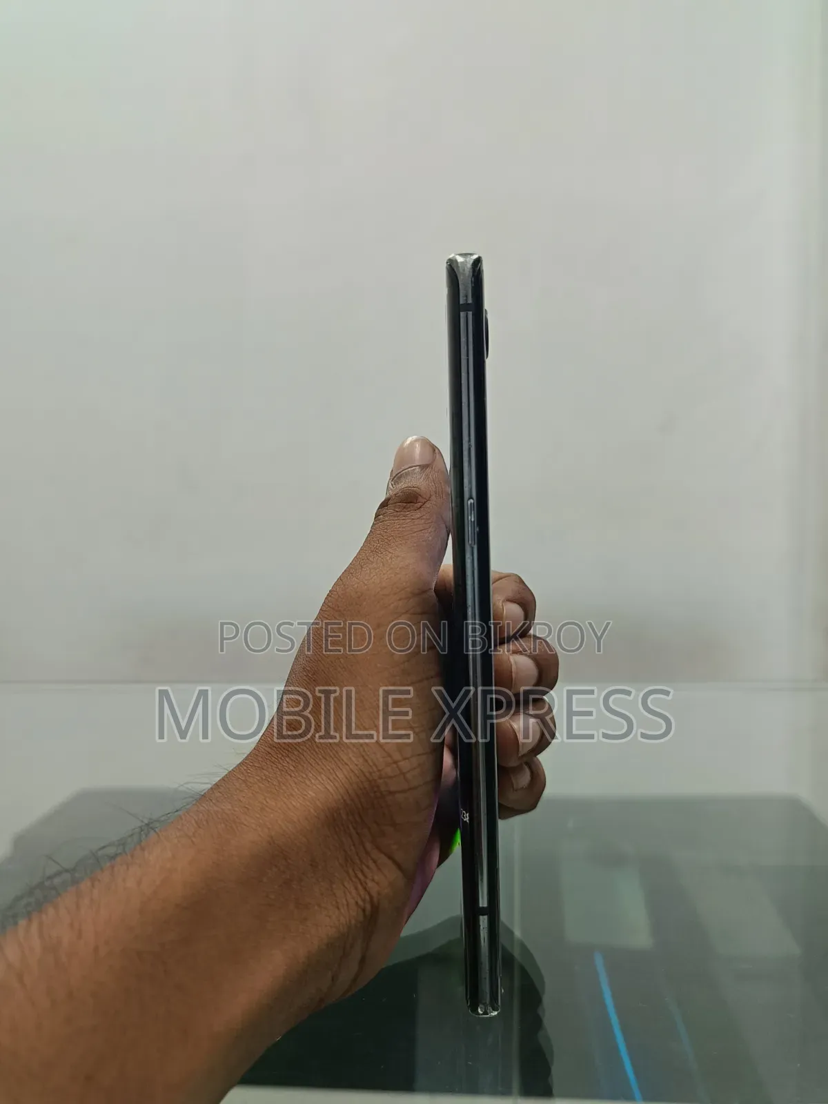 এলজি ভেলভেট ৫জি ১২৮ জিবি কালো