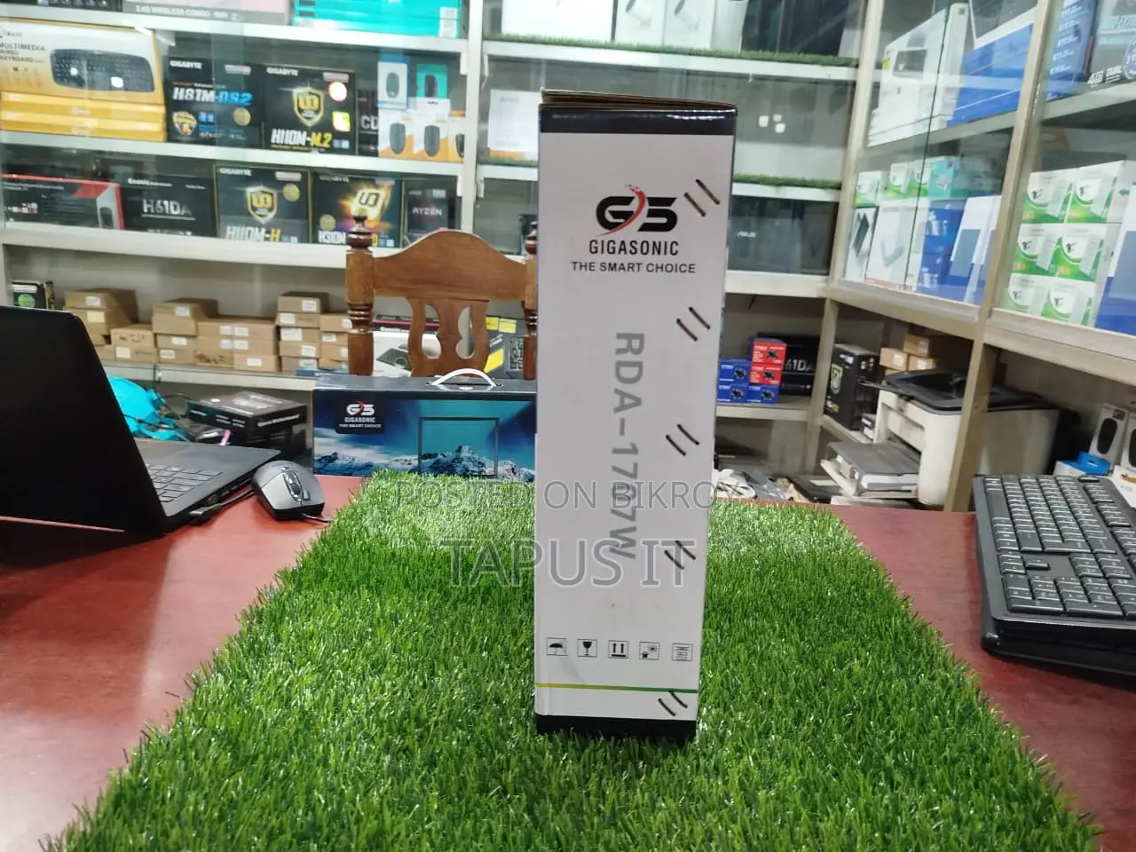 New Monitor 17 Inch Gigasonic LED 1 Year Warranty