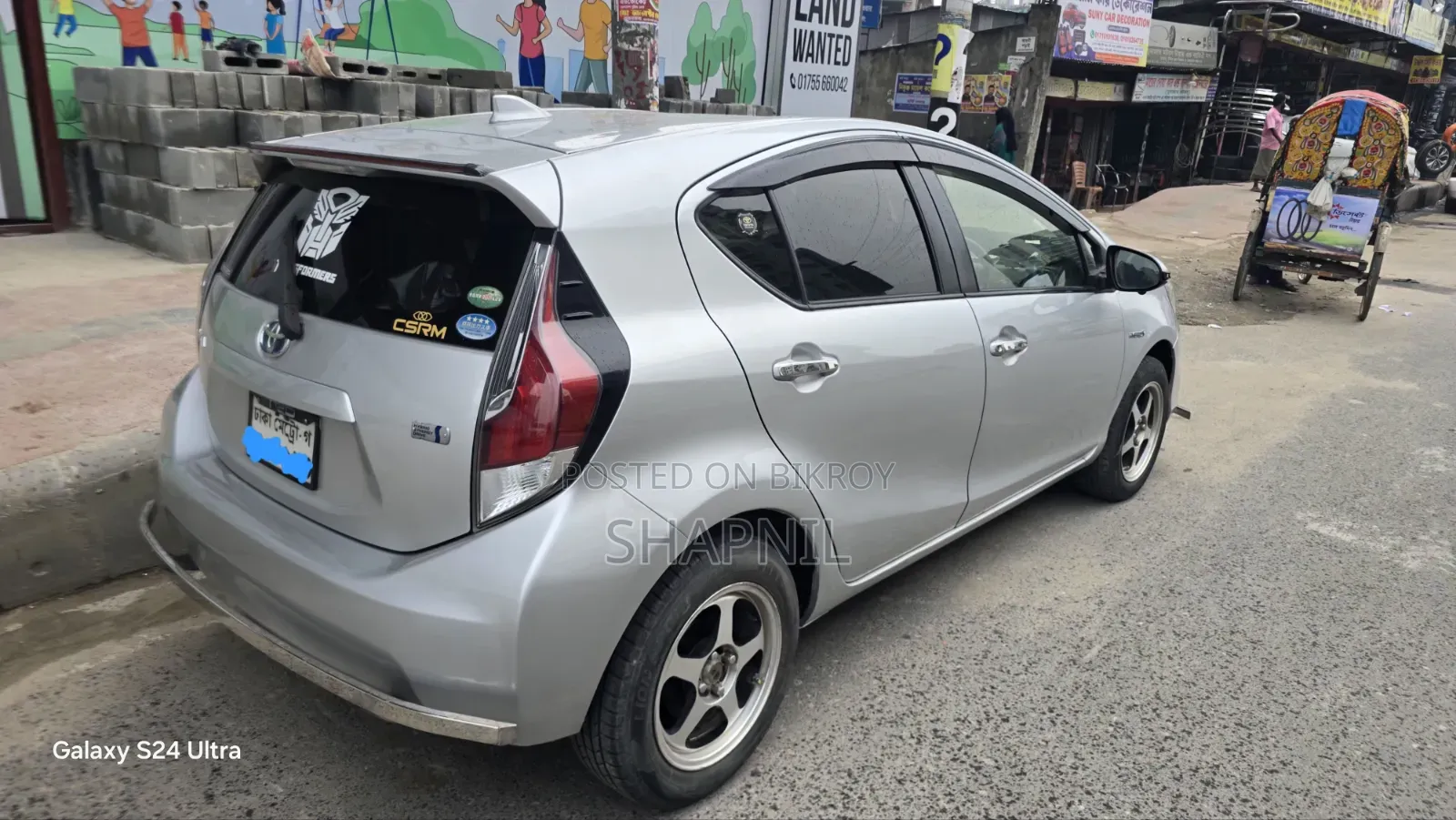 টয়োটা অ্যাকোয়া ২০১৭ রুপালি