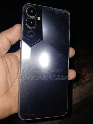 Tecno Pova 4 128 GB Silver