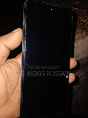 Tecno Pova 4 128 GB Silver