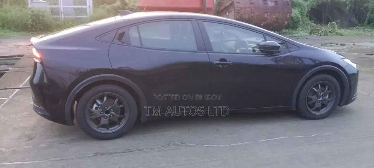 Toyota Prius ২০২৩ কালো