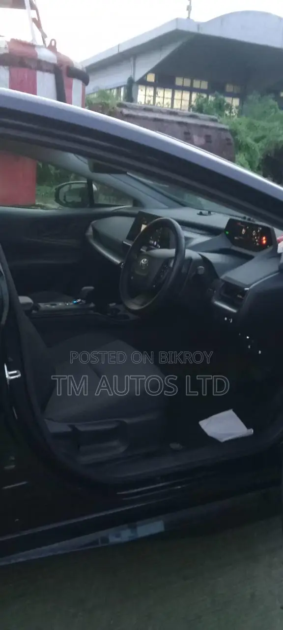 Toyota Prius ২০২৩ কালো