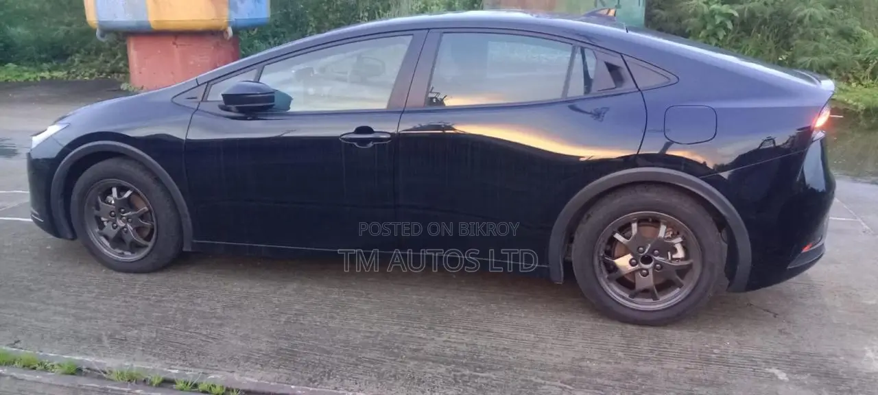 Toyota Prius ২০২৩ কালো
