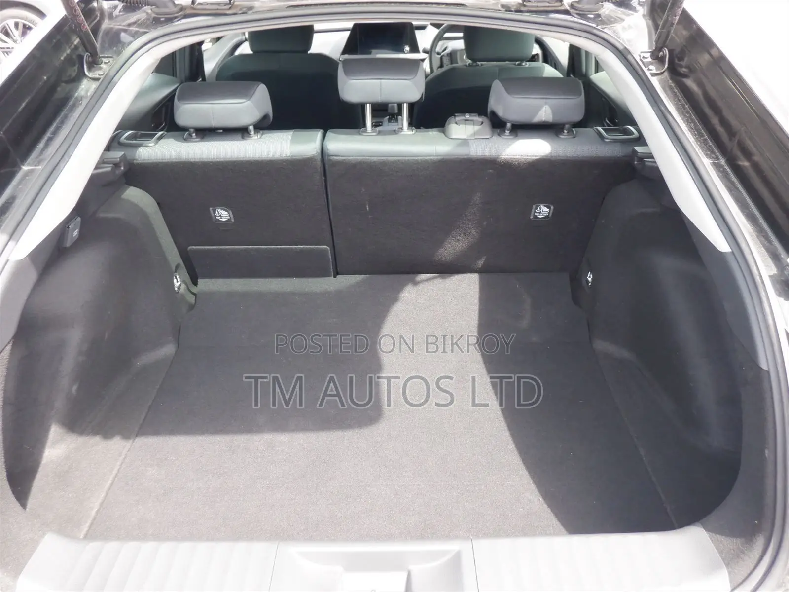 Toyota Prius ২০২৩ কালো