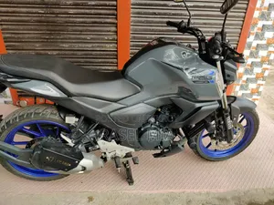 ইয়ামাহা এফজেডএস ভি৩ ২০২৪ গ্রে