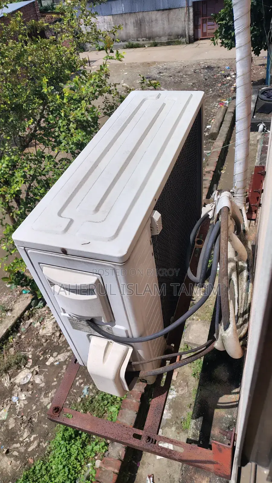 Singer AC