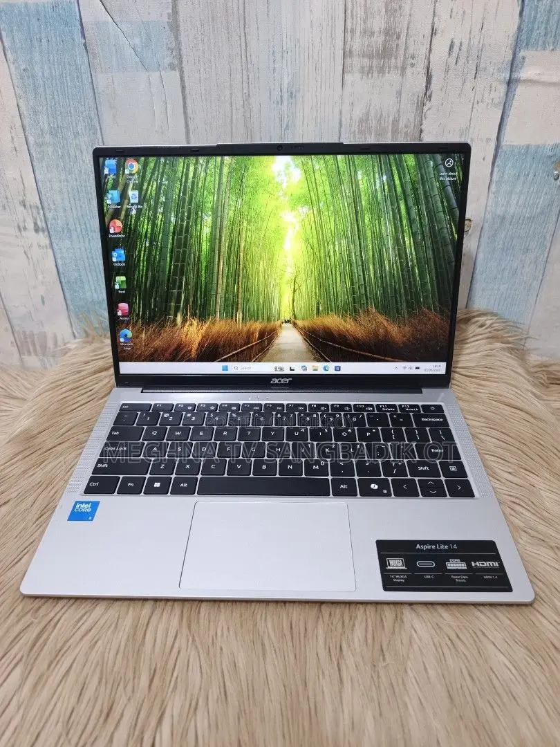 Laptop Acer 3GB Intel SSD 256GB