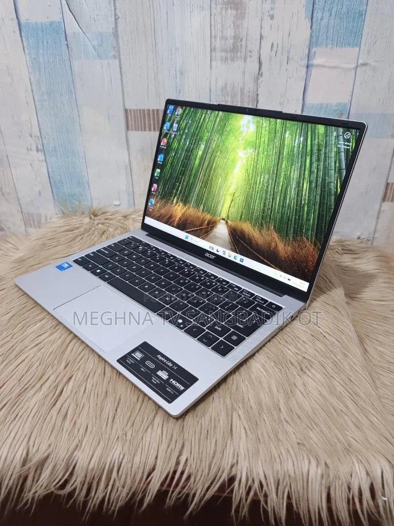 Laptop Acer 3GB Intel SSD 256GB