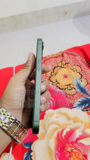 Apple iPhone 13 128 GB Green
