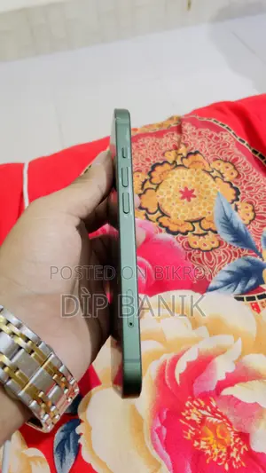 Apple iPhone 13 128 GB Green