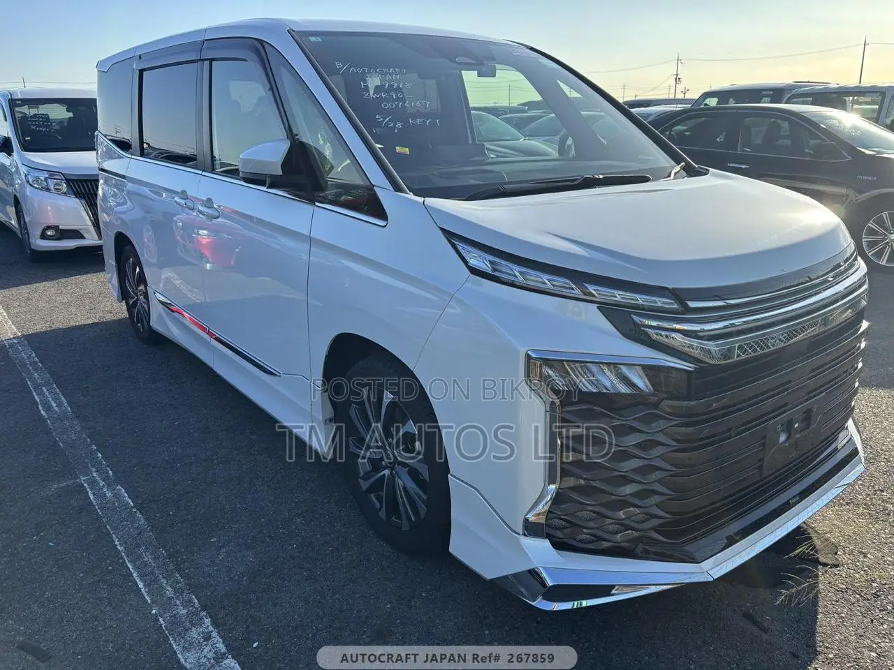 Toyota Voxy Hybrid S-Z 2WD 7-Seater 2023 Pearl