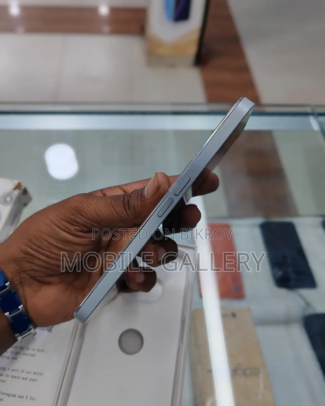 নাথিং ফোন টুএ প্লাস ২৫৬ জিবি হোয়াইট