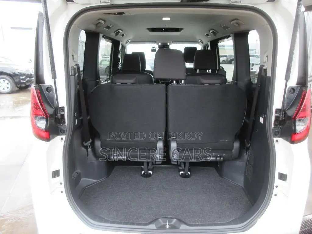 Toyota Noah 2022 Pearl
