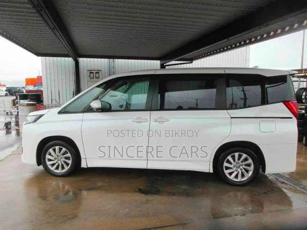 Toyota Noah 2022 Pearl