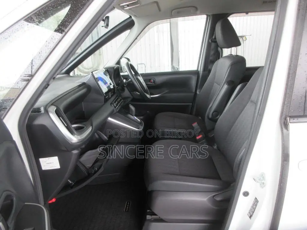 Toyota Noah 2022 Pearl