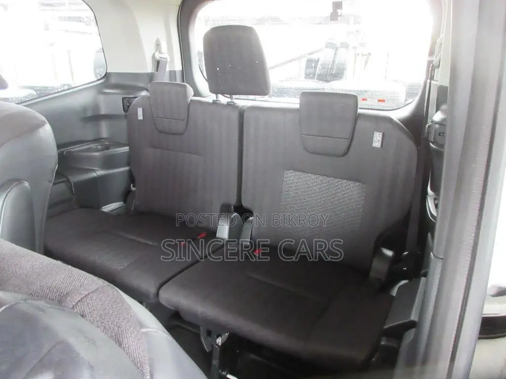 Toyota Noah 2022 Pearl