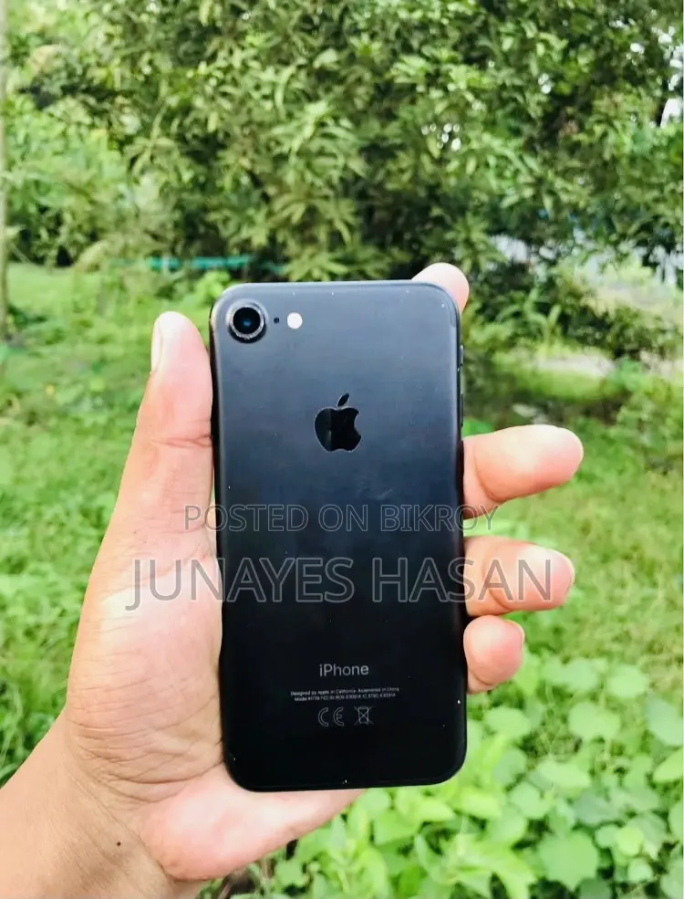 Apple iPhone 7 32 GB Black