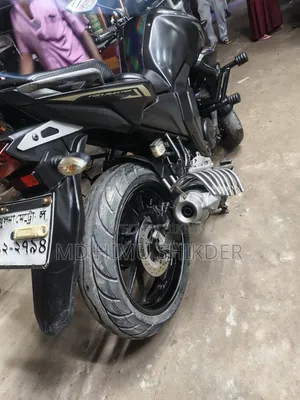 ইয়ামাহা এফজেডএস ভি২ ২০১৮ ব্ল্যাক