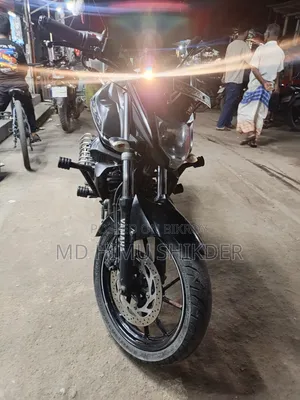 ইয়ামাহা এফজেডএস ভি২ ২০১৮ ব্ল্যাক