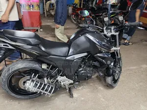 ইয়ামাহা এফজেডএস ভি২ ২০১৮ ব্ল্যাক