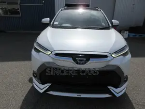 Toyota Corolla Cross 2024 Pearl
