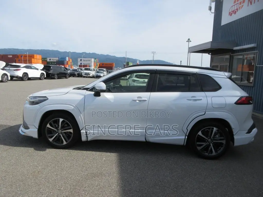 Toyota Corolla Cross 2024 Pearl