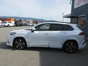 Toyota Corolla Cross 2024 Pearl