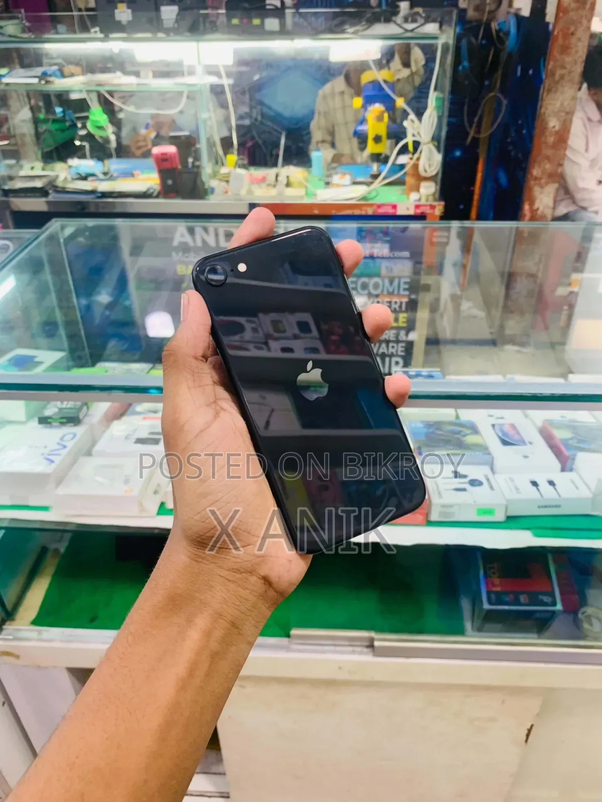 অ্যাপল আইফোন এসই (২০২০) ৬৪ জিবি ব্ল্যাক