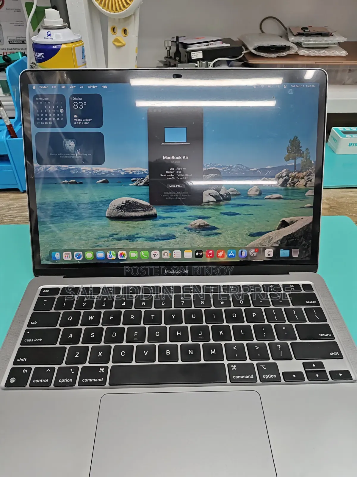 Apple 8 GB Silver