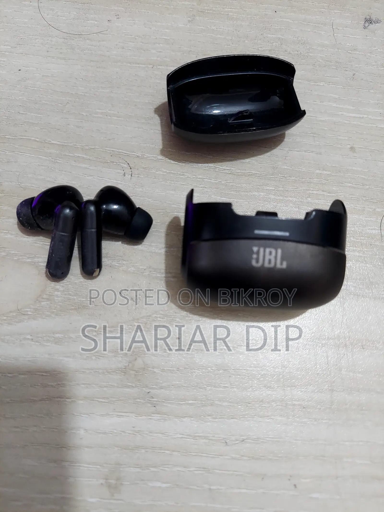 JBL Earbuds