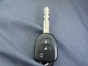 টয়োটা সিয়েন্টা ২০২১ পার্ল