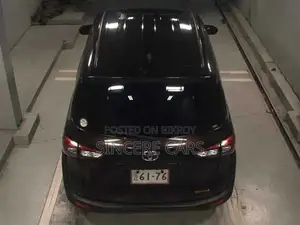 Toyota Sienta 2021 Brown