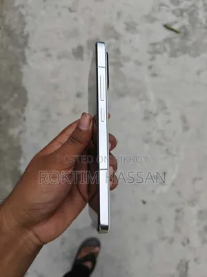 সিয়াওমি ১৩ ২৫৬ জিবি হোয়াইট