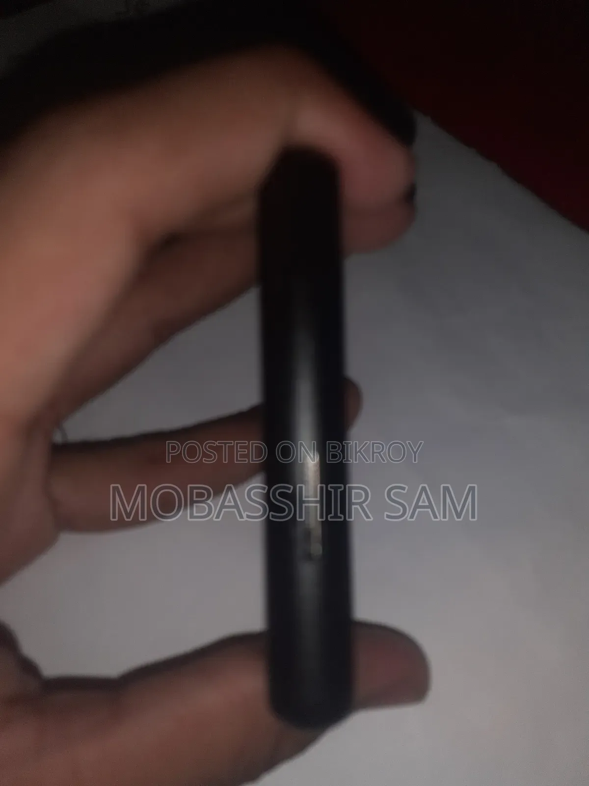 মোবাইল ফোন কালো