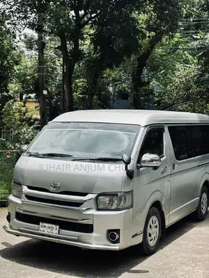 Toyota HiAce 2005 Silver