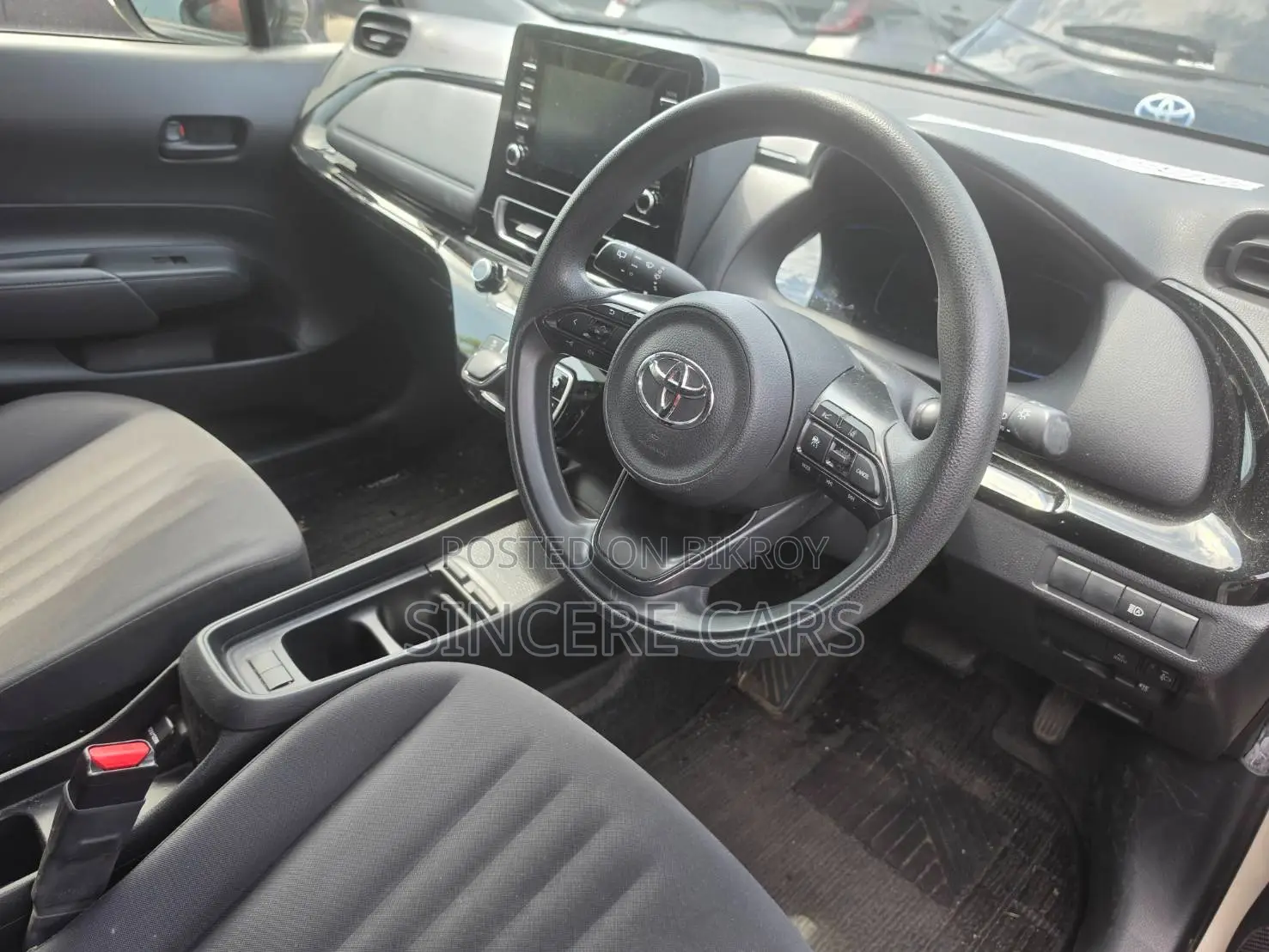 Toyota Aqua 2021 Beige