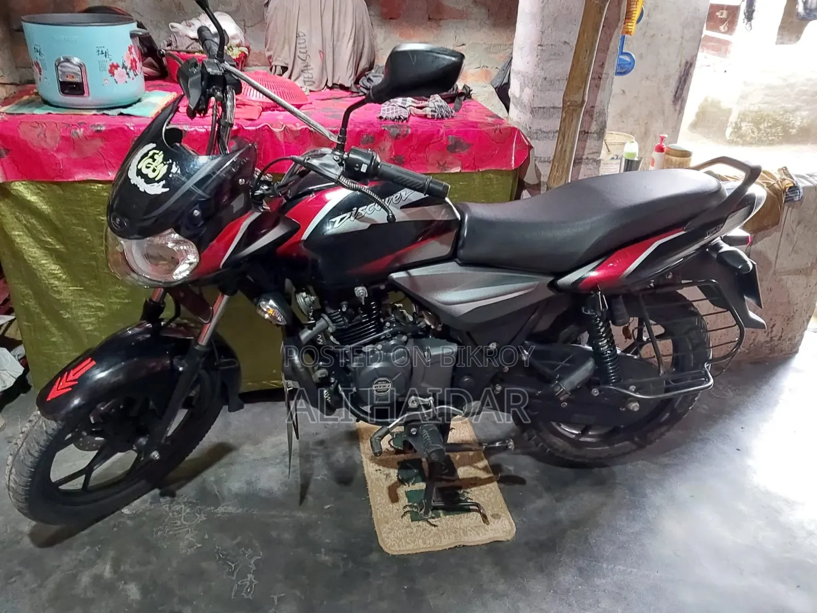 Bajaj Discover 125 2020 Black