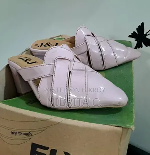 মহিলাদের হিল জুতো